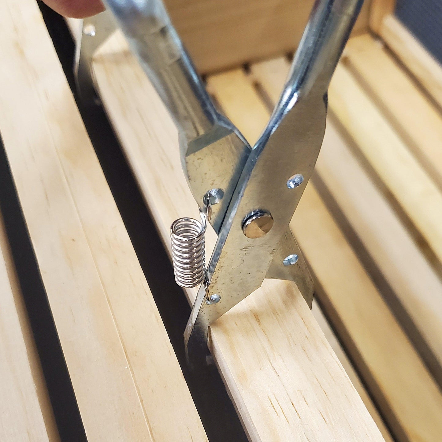 Metal Frame Grip